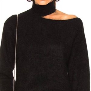 RTA Black Sweater Size Small